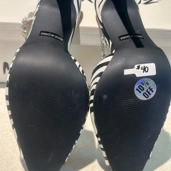 Size 6 MIXX SHUZ Black and White Zebra Print Heels with Rhinestone Ankle Strap - Picture 7 of 8